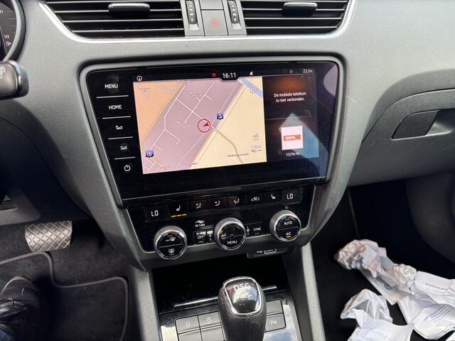 Skoda OCTAVIA Combi 1.5 TSI Greentech Style Business AUTOMAAT / RS-STOELEN / VIRTUAL / CANTON / KEYLESS / FULL LED / STOELVERW / NL-AUTO