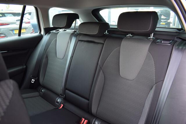 Skoda OCTAVIA Combi 1.0 TSI Ambition | Trekhaak | Apple CarPlay | Virtual | Privacy