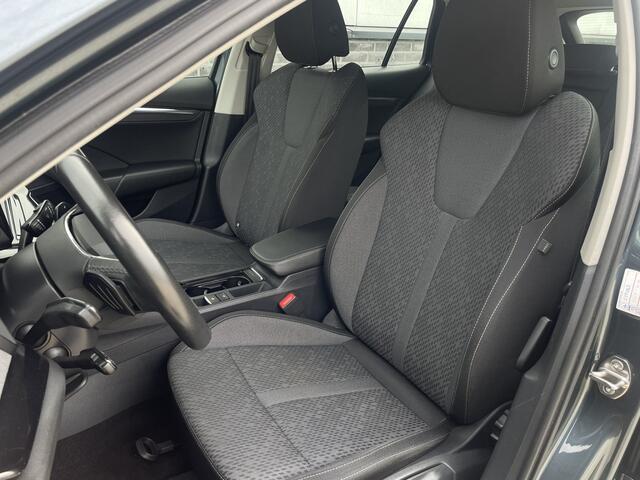 Skoda OCTAVIA Combi 1.5 e-TSI Business Edition Plus Trekhaak | Virtual Cockpit | LED | Navi | Carplay