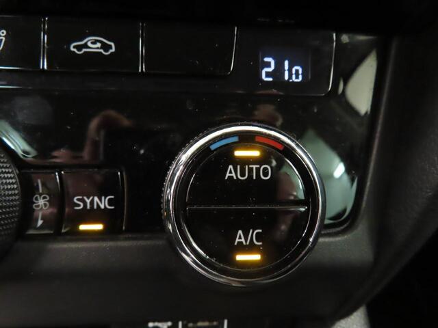 Skoda OCTAVIA Combi 1.0 TSI Greentech Ambition Business |1e eig!|Trekhaak|Carplay!