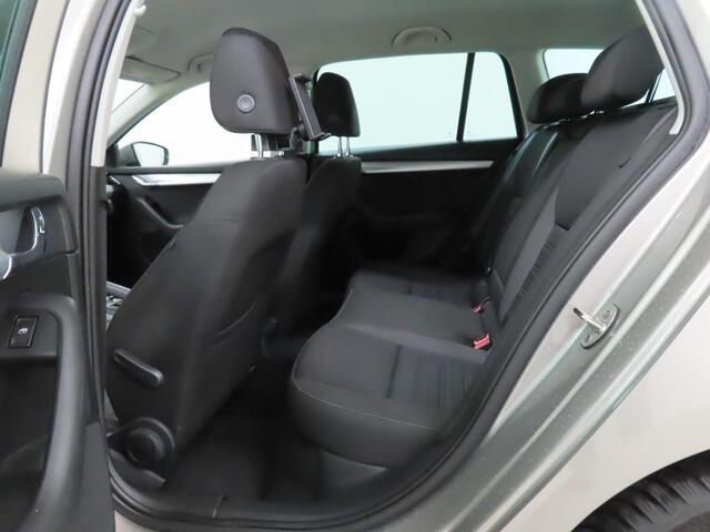 Skoda OCTAVIA Combi 1.0 TSI Greentech Ambition Business |1e eig!|Trekhaak|Carplay!