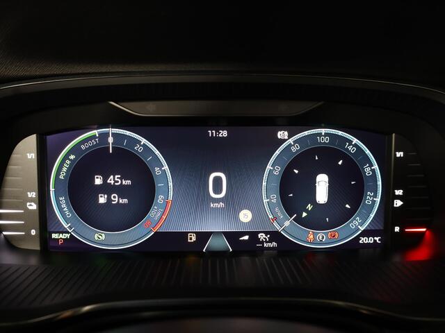 Skoda OCTAVIA Combi 1.4 TSI iV PHEV Style 204 pk Automaat (DSG) | Navigatie | Panoramadak | Trekhaak (afneembaar) | Parkeersensoren (Park assist) | Achteruitrijcamera | Autom. airco (3 zones) |