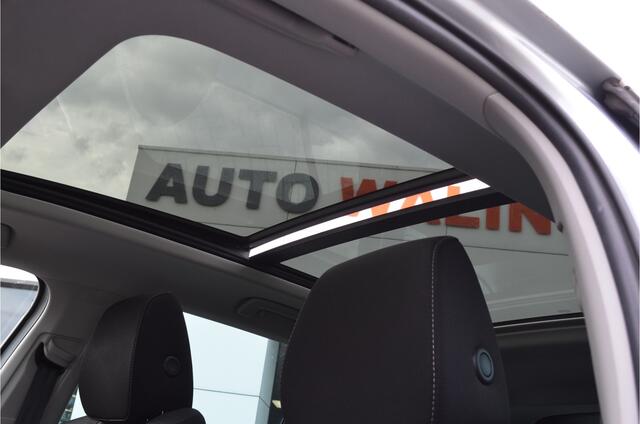 Skoda OCTAVIA Combi 1.0 e-TSI Ambition Pano | Trekhaak elektr | Stoelverwarming + achter | Dodehoeksensor | Virtual cockpit | LED koplampen | getint glas