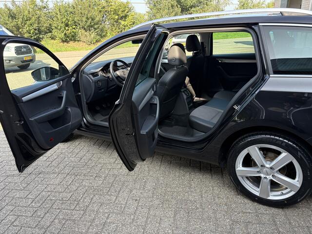 Skoda OCTAVIA Combi 1.0 TSI Greentech Business Edition