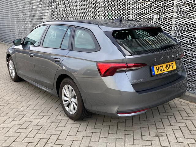 Skoda OCTAVIA Combi 1.5 TSI Edition Virtual Cockpit/PDC/App Connect