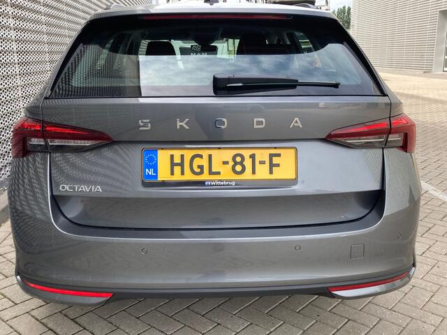 Skoda OCTAVIA Combi 1.5 TSI Edition Virtual Cockpit/PDC/App Connect