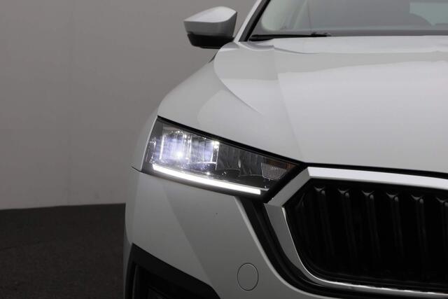 Skoda OCTAVIA Combi 1.0 e-TSI 110PK DSG Business Edition | Navi | Keyless | Parkeersensoren voor/achter | Cruise | Apple Carplay / Android Auto