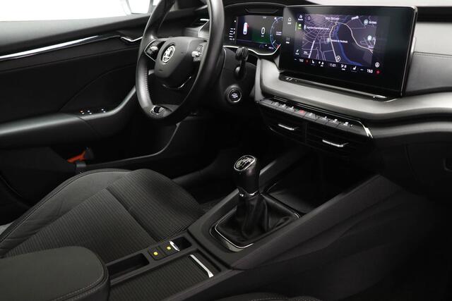 Skoda OCTAVIA Combi 1.0 TSI Business Edition | STOELVERWARMING | DAB | APPLE | EASY OPEN | CAMERA | 17"