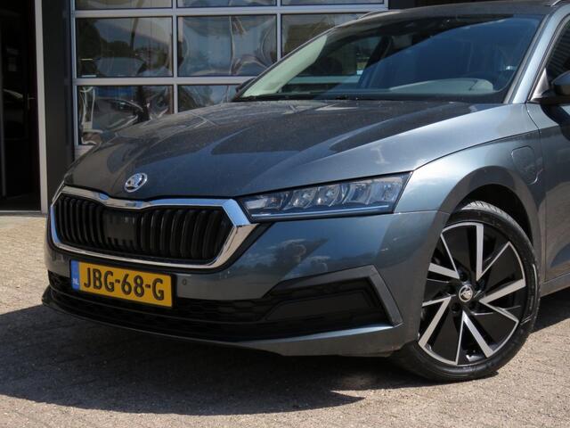 Skoda OCTAVIA 1.4 TSI 204pk IV PHEV BNSED.PLUS / 18 Inch / Stuurverw. / Navi / BOVAG garantie