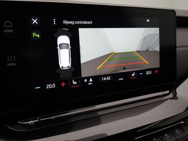 Skoda OCTAVIA Combi 1.4 TSI 204 pk DSG PHEV Sportline | Full LED Matrix | Trekhaak | Aadaptieve onderstelregeling (DCC) | CANTON sound | Side Assist | Stoelverwarming | Head-Up Display | 17 inch