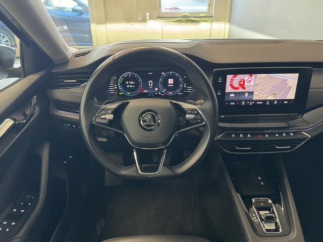 Skoda OCTAVIA Combi 1.4 Memory/Panoramadak/Gekoelde Stoelen