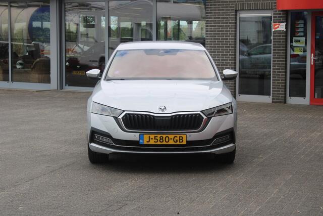 Skoda OCTAVIA 1.5 TSI First Edition Adaptive/Trekhaak/Clima/Led