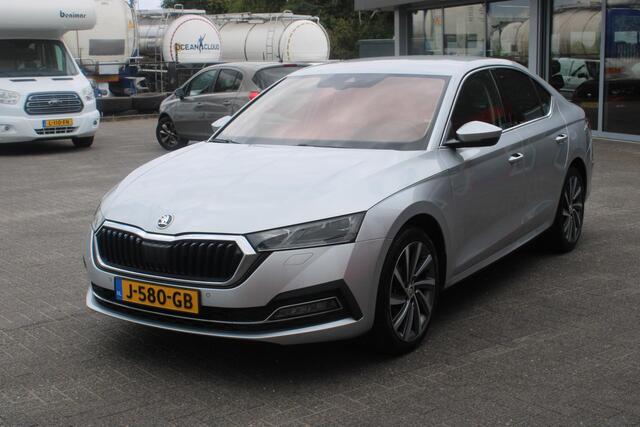 Skoda OCTAVIA 1.5 TSI First Edition Adaptive/Trekhaak/Clima/Led