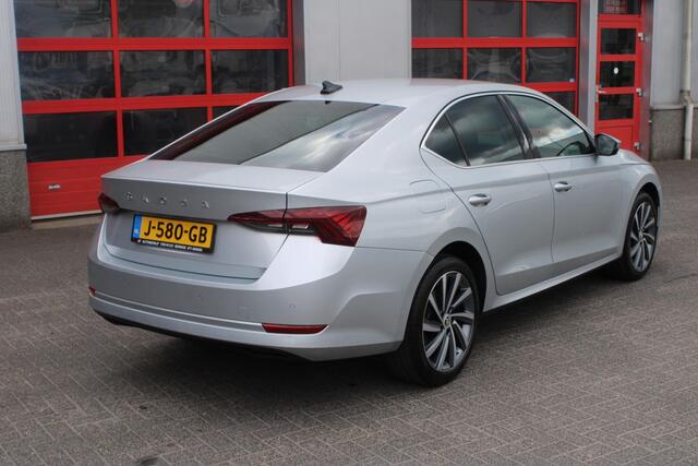 Skoda OCTAVIA 1.5 TSI First Edition Adaptive/Trekhaak/Clima/Led