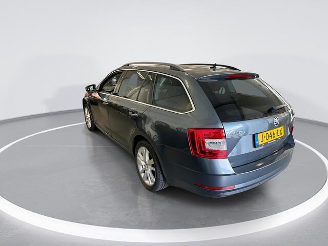 Skoda OCTAVIA Combi 1.5 TSI 150pk DSG Greentech Business Edition · Apple/Android Car Play · Navigatie · P-Sensoren · Cruise Control · Afneembare Trekhaak · 17'' Inch ·