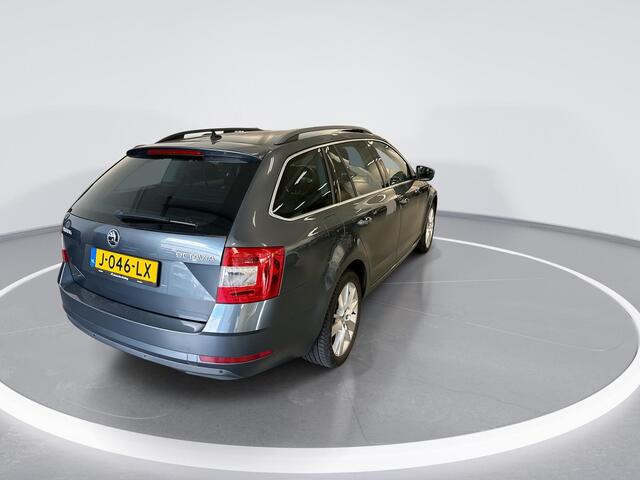 Skoda OCTAVIA Combi 1.5 TSI 150pk DSG Greentech Business Edition · Apple/Android Car Play · Navigatie · P-Sensoren · Cruise Control · Afneembare Trekhaak · 17'' Inch ·