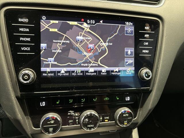 Skoda OCTAVIA Combi 1.5 TSI 150pk DSG Greentech Business Edition · Apple/Android Car Play · Navigatie · P-Sensoren · Cruise Control · Afneembare Trekhaak · 17'' Inch ·