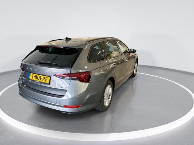 Skoda OCTAVIA Combi 1.0 e-TSI 110pk DSG Business Edition · Apple/Android Car Play · Adaptive Cruise Control · Navigatie · P-Sensoren · Stoelverwarming · 16'' Inch · Garantie t/m 21-08-2027 of 100.000km