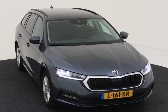 Skoda OCTAVIA Combi 1.0 TSI Business Edition Navigatie / Parkeersensoren Extra getint glas / LM velgen