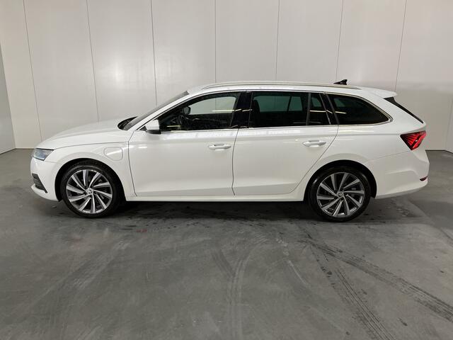 Skoda OCTAVIA Combi 1.4 TSI iV PHEV Business Edition Plus / AUTOMAAT/ PARK. SENSOREN/ DODE HOEK/ LED/ MEMORY SEATS/ CRUISE/ STOELVERWARM./ KEYLESS/ VOORRUIT VERWAMING/ SMARTLINK/ VIRTUAL COCKPIT/ NAVI/ CLIMA/ DAB/ 18" LMV