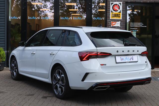Skoda OCTAVIA Combi 1.4 TSI RS iV PHEV Matrix LED/ACC/Keyless/Camera/Head-up/Columbus/Trekhaak wegkl./19"