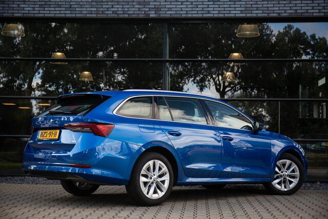Skoda OCTAVIA Combi 1.5 TSI Greentech Style , Keyless entry/start, Achteruitrijcamera, Adap. cruise,