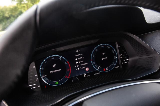 Skoda OCTAVIA Combi 1.5 TSI Greentech Style , Keyless entry/start, Achteruitrijcamera, Adap. cruise,