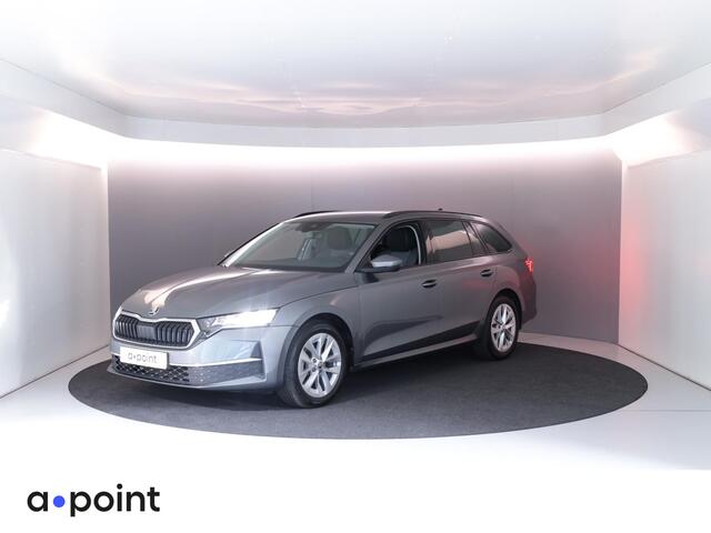 Skoda OCTAVIA Combi 1.5 TSI MHEV Business Edition 115 pk Automaat (DSG) | Verlengde garantie | Navigatie | Parkeersensoren | Achteruitrijcamera | LED koplampen | Stoelverwarming |