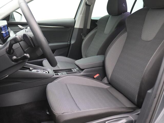 Skoda OCTAVIA Combi 1.5 TSI MHEV Business Edition Plus 150PK DSG Achterruitrijcamera, Adaptieve Cruise Control, Stoelverwarming voor & achter, Stuurwielverwarming, Alarm, Keyless, Full LED, Lane Assist, Navi via Apple Carplay/ Android Auto, 17" LM Velgen