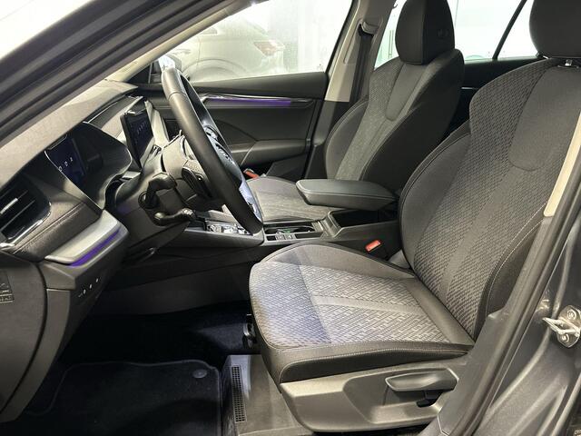 Skoda OCTAVIA Combi 1.0 e-TSI 110pk DSG Business Edition Plus · Apple/Android Car Play · Dodehoeksensor · Navigatie · Keyless · Elek. Achterklep · P-Sensoren · 17'' Inch · Garantie t/m 14-08-2027 of 100.000km