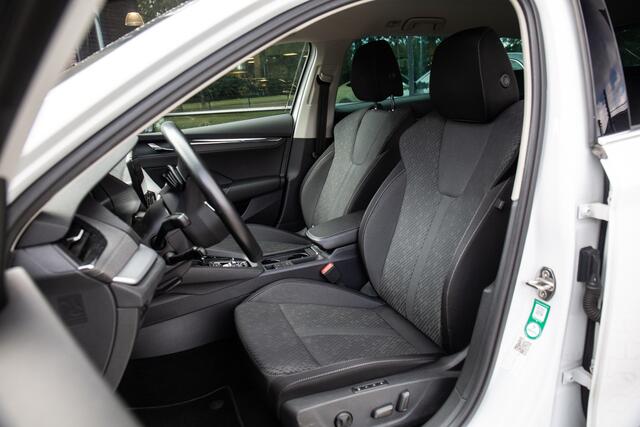 Skoda OCTAVIA Combi 1.4 TSI iV PHEV Business Edition , Adap. cruise, Carplay, Stuur/stoelverwarming,