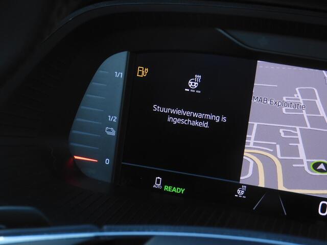 Skoda OCTAVIA Combi 1.4TSi PHEV BUSINESS ED/ ADAPTIVE CRUISE/ SFEERVERLICHTING/ ELEKT. KLEP/ PDC V+A