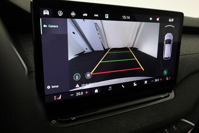 Skoda OCTAVIA Combi First Edition 1.5 TSI 115 pk DSG | Nieuw Model | ACC | Keyless | Elektrische achterklep | 17 inch