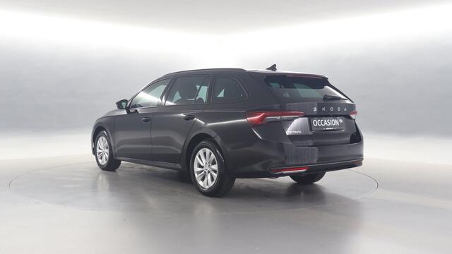 Skoda OCTAVIA Combi 1.5 TSI 115pk MHEV Business Edition DSG / Navigatie / Stoel+Stuurverwarming / Camera / Elek. Achterklep