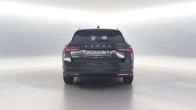 Skoda OCTAVIA Combi 1.5 TSI 115pk MHEV Business Edition DSG / Navigatie / Stoel+Stuurverwarming / Camera / Elek. Achterklep