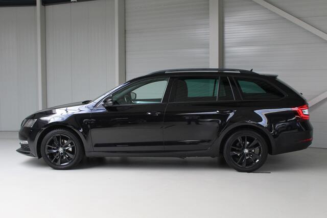 Skoda OCTAVIA Combi 1.0 TSI Greentech Sport Business Trekhaak | Navigatie | DAB Radio |