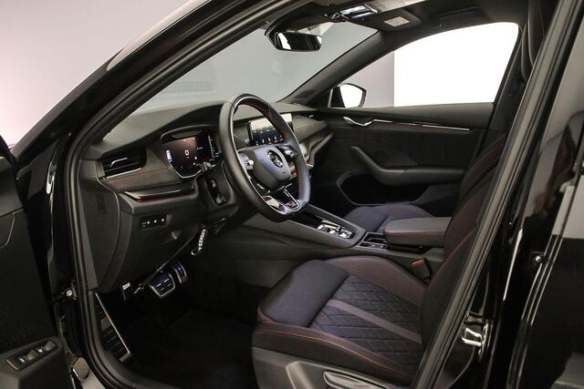 Skoda OCTAVIA Combi RS iV Business 1.4 TSI PHEV 245pk DSG Automaat Trekhaak, Adaptive cruise control, LED matrix koplampen, Achteruitrijcamera