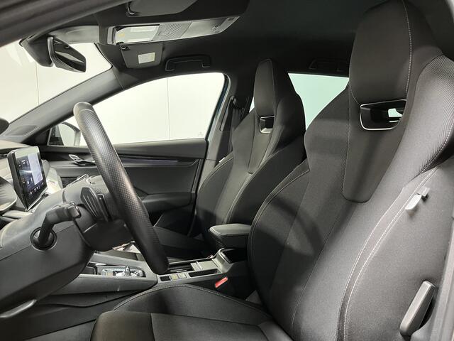 Skoda OCTAVIA Combi 1.0 e-TSI Sport Business / AUTOMAAT/ ELEKTR. TREKHAAK/ GARANTIE TM 06-2027/ NAVI/ PARK. SENSOREN/ RIJ-MODI/ CLIMA/ DIGITAL DASH/ SMARTLINK/ DAB/ LED/ CRUISE