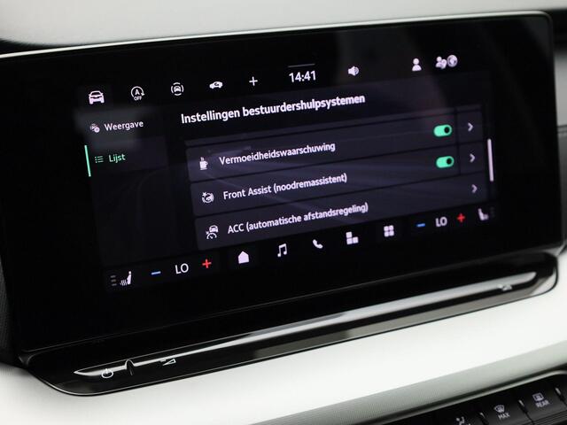 Skoda OCTAVIA Combi 1.5 TSI MHEV 110kW/150PK Selection · Trekhaak · Camera + Parkeersensoren · App connect · Garantie tot januari 2027