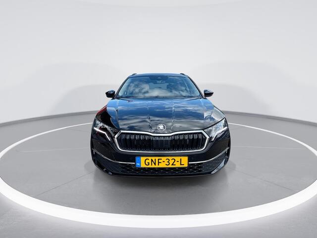 Skoda OCTAVIA Combi 1.5 TSI 115pk DSG MHEV Business Edition Plus · Camera · Inklap. Trekhaak · Keyless · Elek. Achterklep · Apple/Android Car Play · ACC · Garantie t/m 29-09-2028 of 100.000km