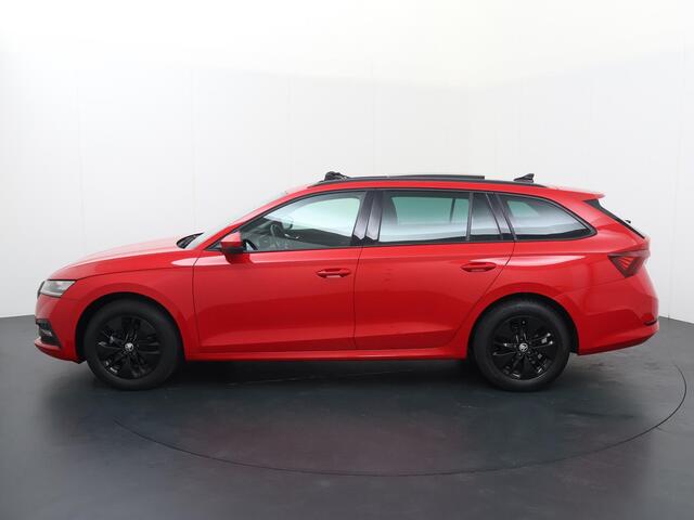 Skoda OCTAVIA Combi 1.0 TSI Business Edition | 110 PK | Panoramadak | Navigatiesysteem Columbus | Achteruitrijcamera |