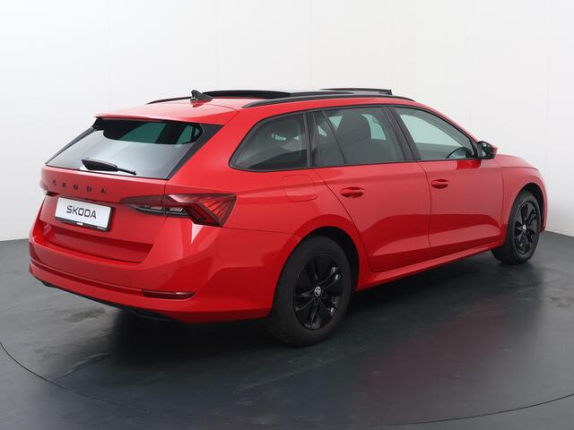 Skoda OCTAVIA Combi 1.0 TSI Business Edition | 110 PK | Panoramadak | Navigatiesysteem Columbus | Achteruitrijcamera |