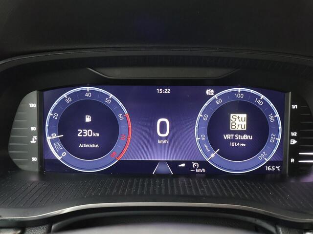 Skoda OCTAVIA Combi 1.0 TSI Business Edition | 110 PK | Panoramadak | Navigatiesysteem Columbus | Achteruitrijcamera |