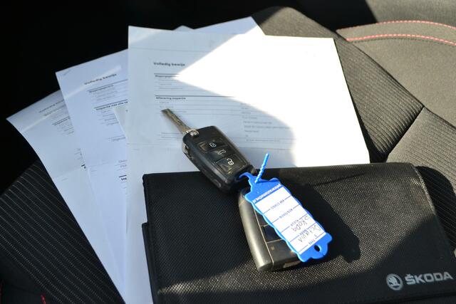 Skoda OCTAVIA Combi 1.0 TSI Greentech Ambition Business