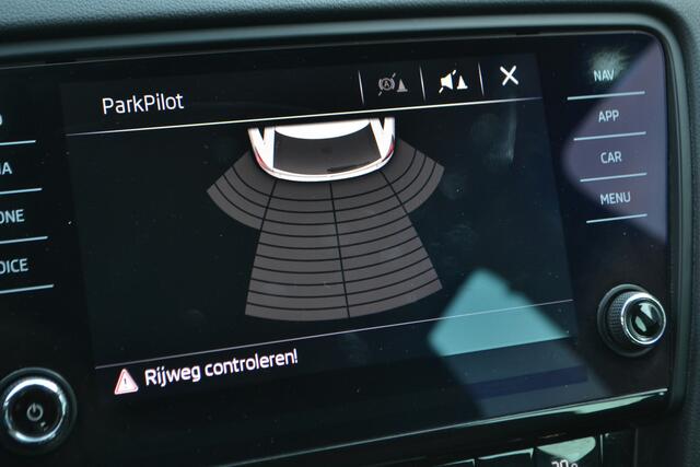 Skoda OCTAVIA Combi 1.0 TSI Greentech Ambition Business