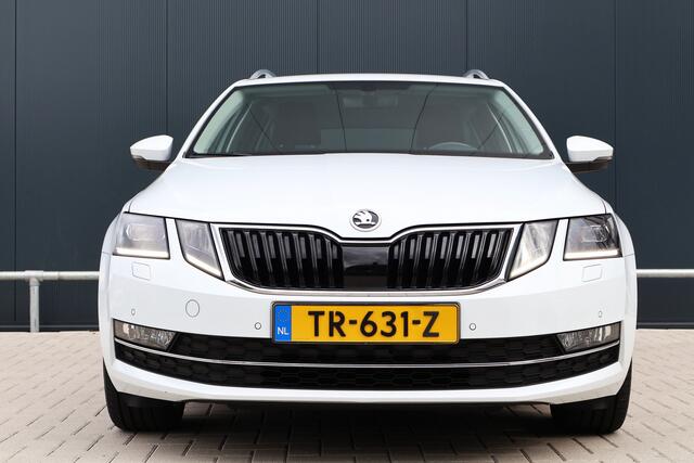 Skoda OCTAVIA Combi 1.0 TSI Greentech Style Business Automaat | Stoelverwarming | Trekhaak | Camera | LED | Canton