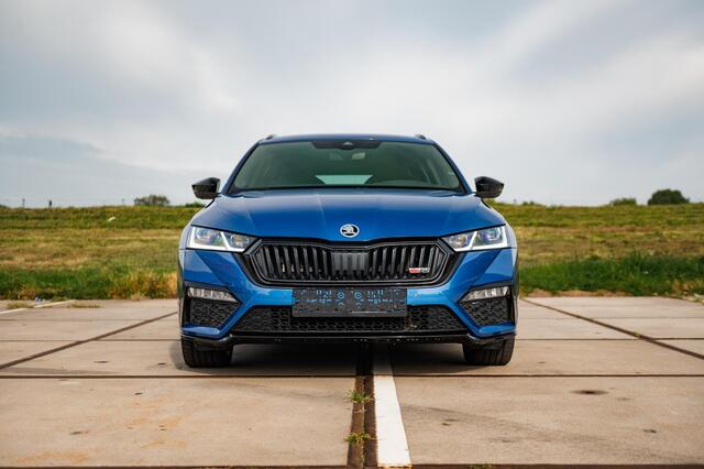 Skoda OCTAVIA Combi 1.4 TSI RS iV PHEV | ALCANTARA SPORT COMFORT STOELEN ! TREKHAAK