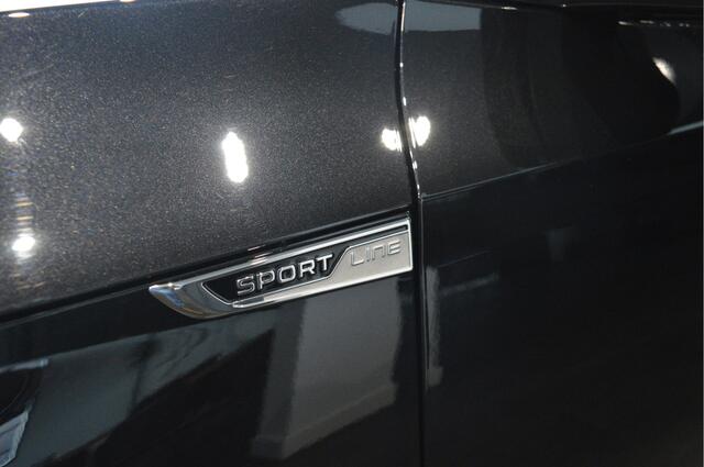 Skoda OCTAVIA Combi 2.0 TDI Sportline navi pano camera head up 18 inch 150 pk !!