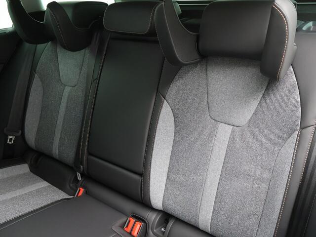 Skoda OCTAVIA Combi First Edition 1.5 TSI 115 pk DSG | Automaat | El. achterklep | Navigatie | 17'' Lichtmetalen velgen |