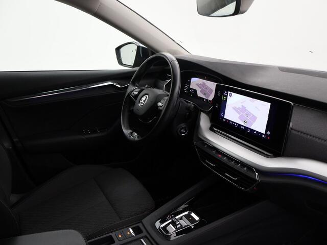 Skoda OCTAVIA Combi 1.5 e-TSI AUT. + 18 INCH | ADAPTIVE CRUISE | LED | VIRTUAL COCKPIT | SFEERVERLICHTING | CAMERA | CARPLAY | STOELVERW.
